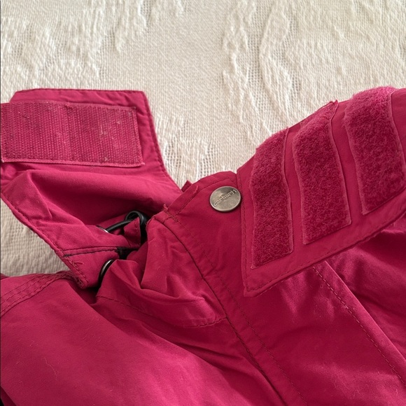 Gently Loved Women’s Carhartt Burgundy Hooded Jacket - Picture 14 of 14